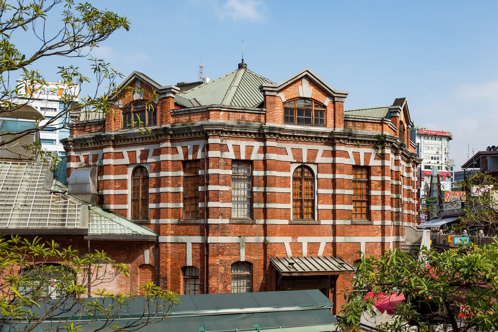 Red House Theatre